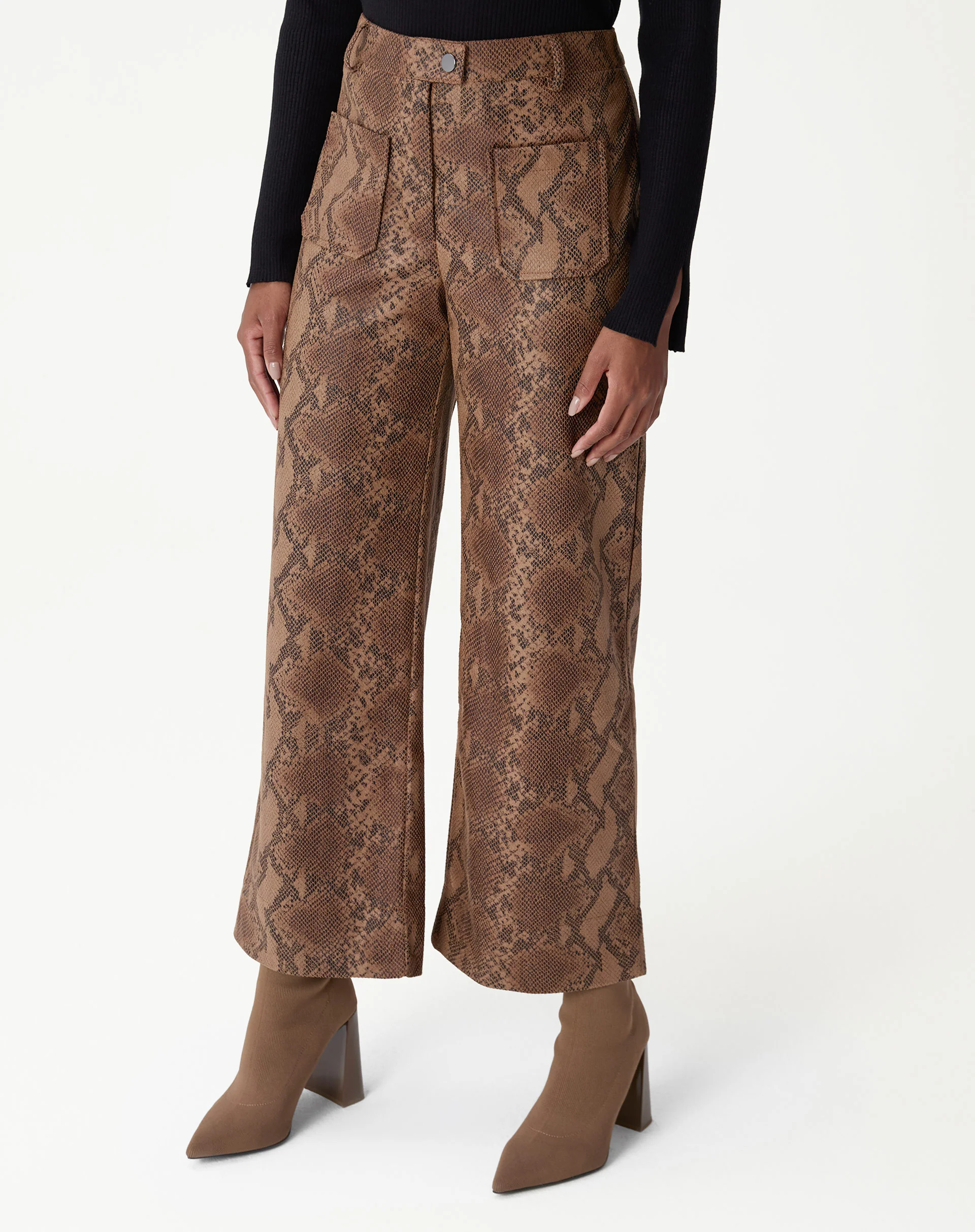 CALÇA RETA COBRA PU - CARAMELO - Image 3