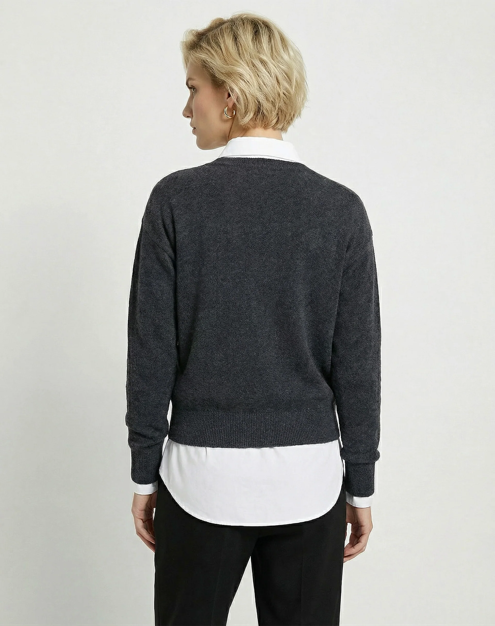 Suéter Cashmere Deluxe Gola V - Cinza Mescla Escuro - Image 3