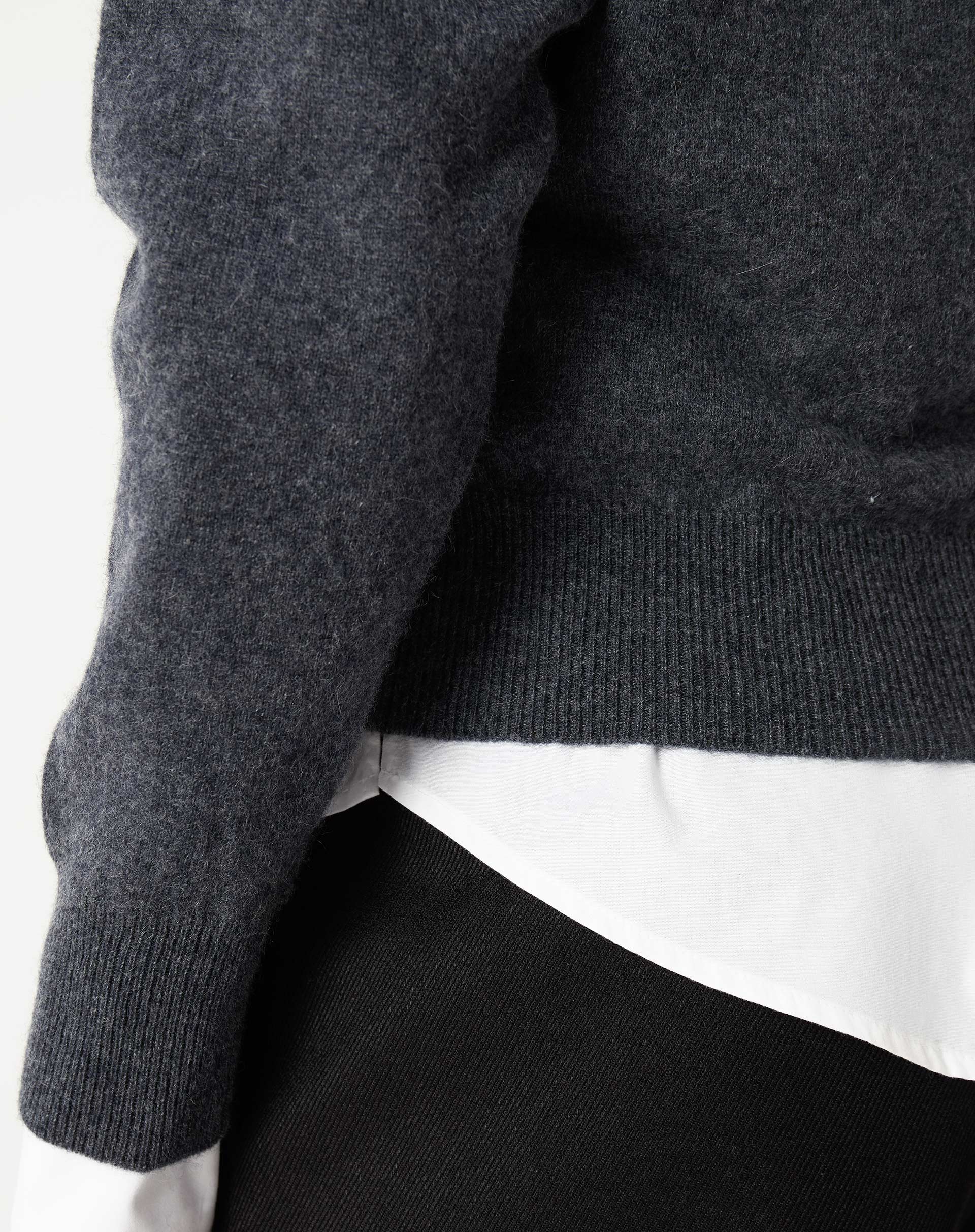 Suéter Cashmere Deluxe Gola V - Cinza Mescla Escuro - Image 5